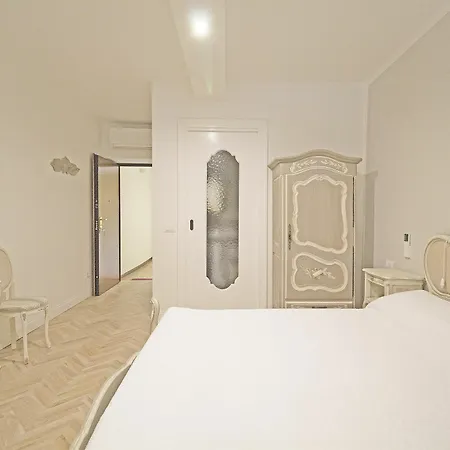 San Carlo Luxury - Garda Holidays * سالو